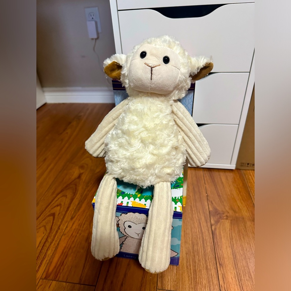 Scentsy Lamb ; scentsy buddy for sale brand new in box.